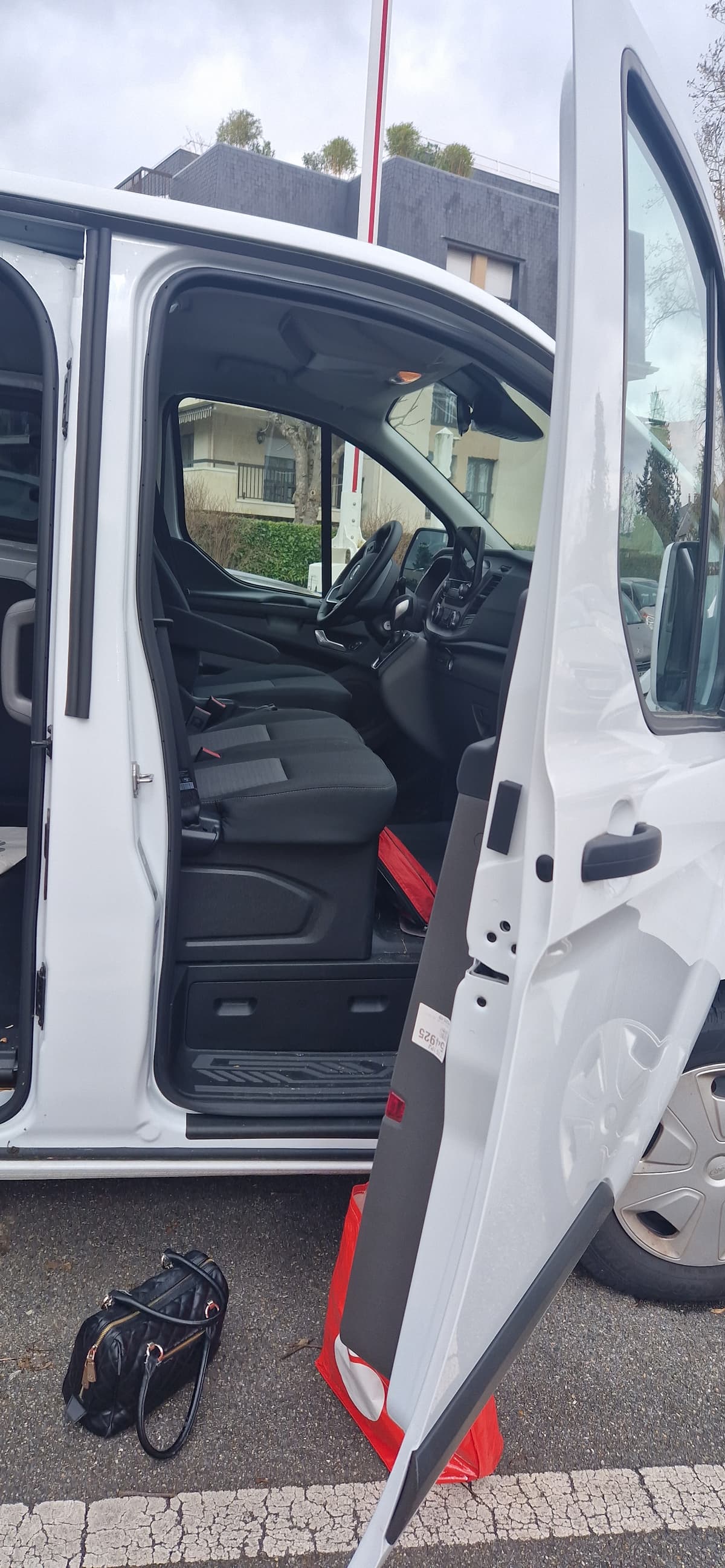 Location ford transit kustom