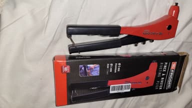 Pince à riveter Facom