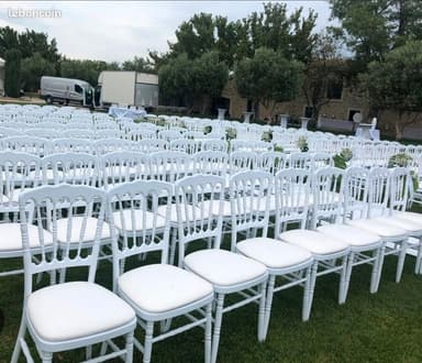 Location chaises Napoléon blanches à Corbeil-Essonnes