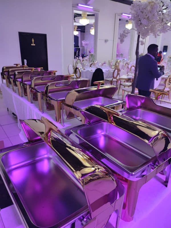 Location chafing dishes dorés à Corbeil-Essonnes