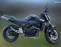 Location moto 600 GSR à Serreslous-et-Arribans