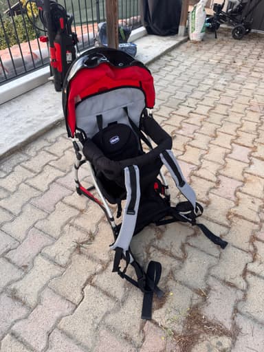 Porte-bébé dorsal de randonnée à louer