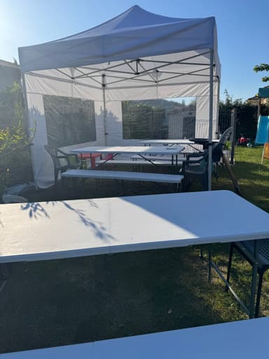 Location barnum 3x3 m avec côtés et pieds en fonte à Bollène