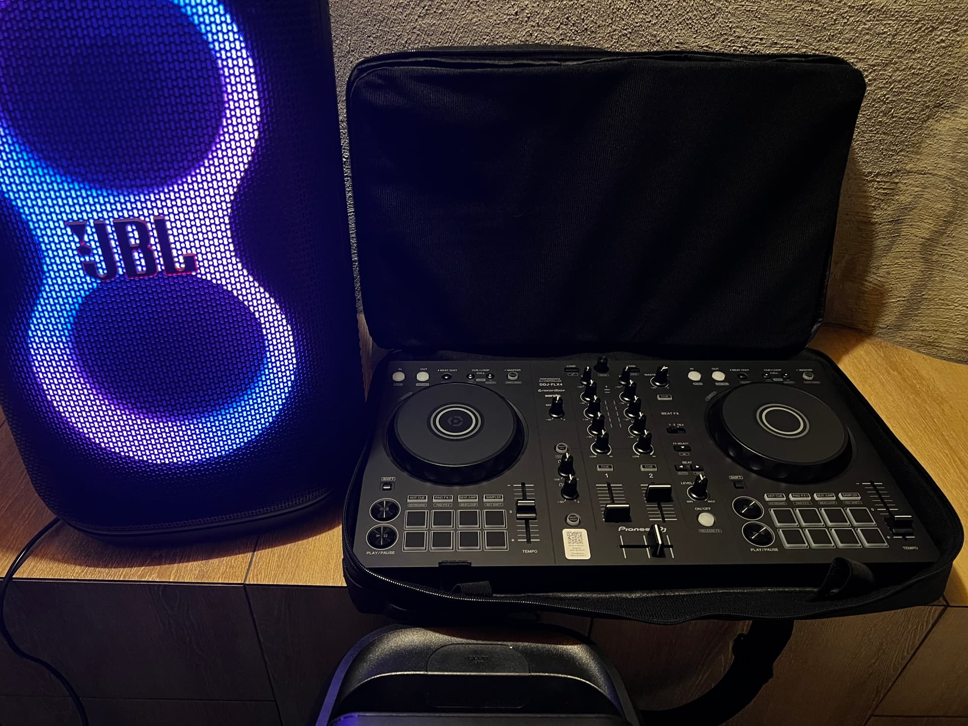 Location pack DJ soirée à Cachan – JBL & Pioneer DDJ-FLX4