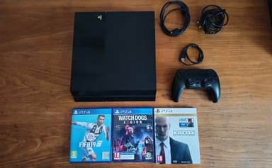 Location PS4 avec 3 jeux à Saint-Hilaire-de-Riez