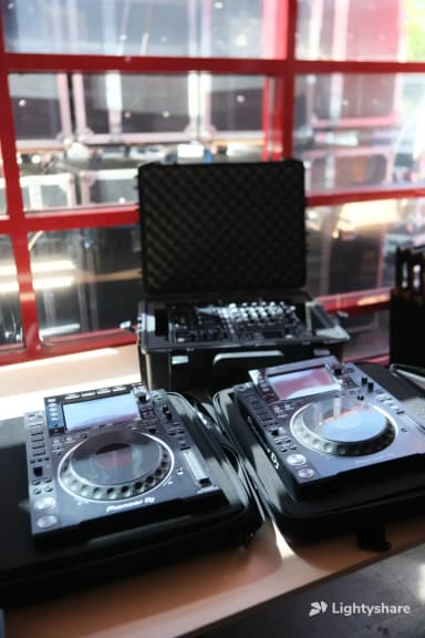 Location platine CDJ-2000 NXS2 à Paris