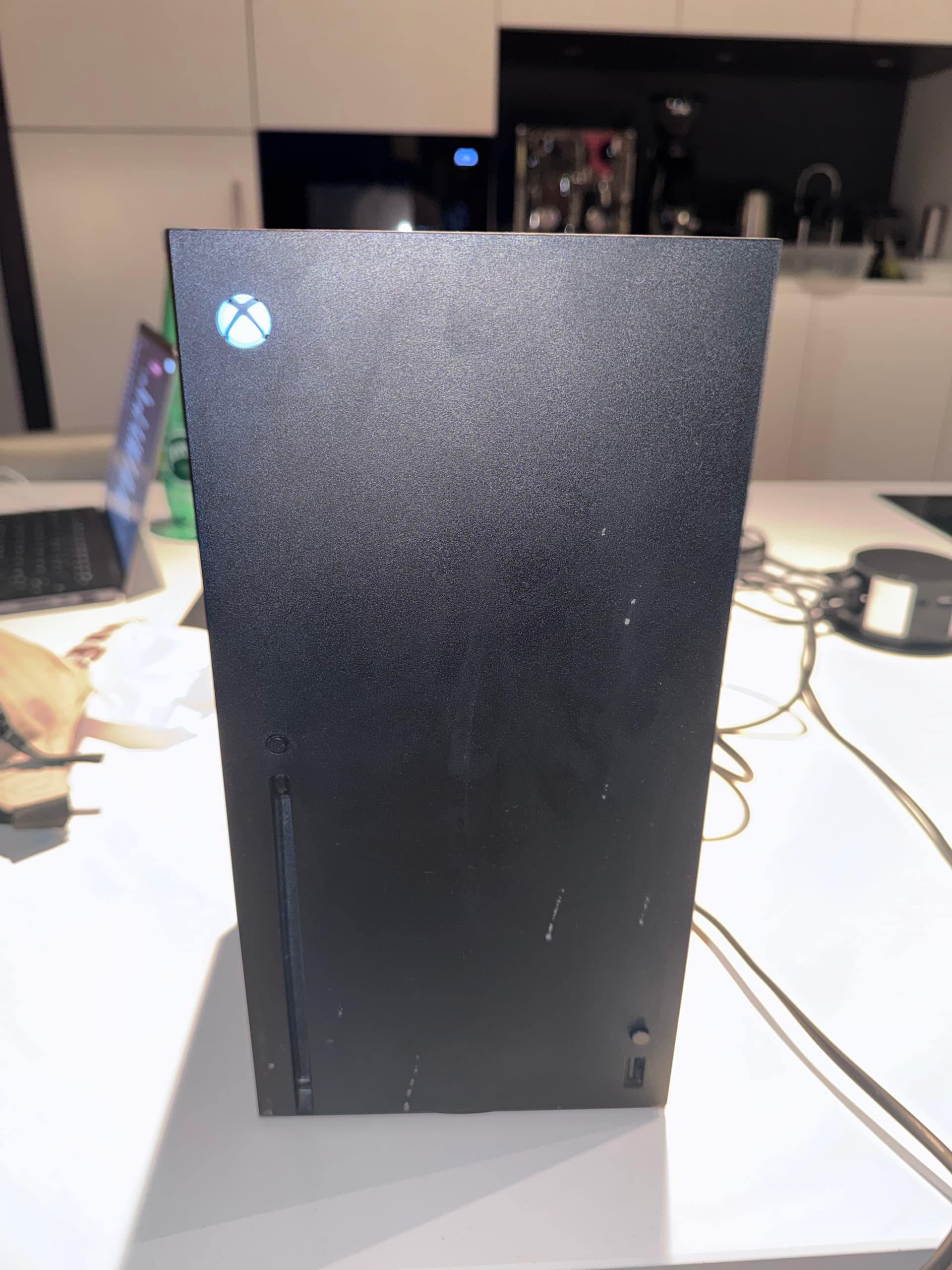 Location Xbox Series X à Paris 15 – 2 manettes incluses